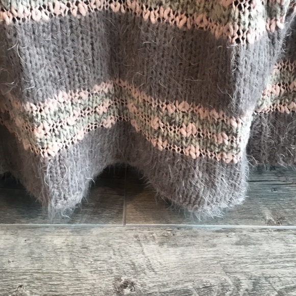 Free People over sized sweater - Picture 4 of 5